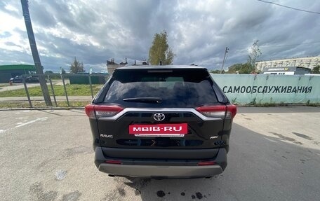 Toyota RAV4, 2020 год, 2 850 000 рублей, 2 фотография