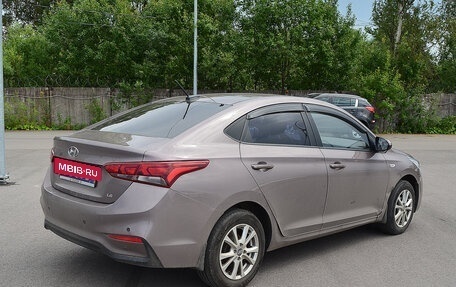 Hyundai Solaris II рестайлинг, 2018 год, 990 000 рублей, 4 фотография