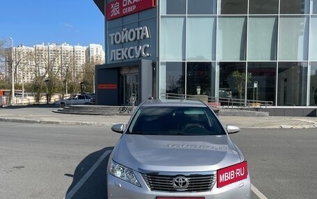 Toyota Camry, 2012 год, 1 950 000 рублей, 1 фотография