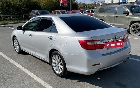 Toyota Camry, 2012 год, 1 950 000 рублей, 6 фотография