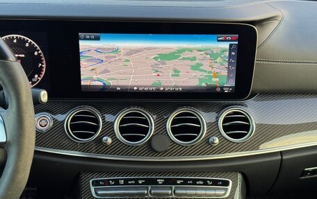 Mercedes-Benz E-Класс AMG, 2018 год, 4 500 000 рублей, 34 фотография