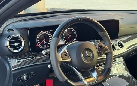 Mercedes-Benz E-Класс AMG, 2018 год, 4 500 000 рублей, 32 фотография