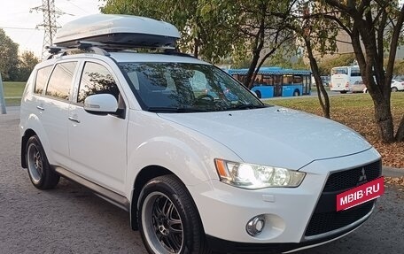 Mitsubishi Outlander III рестайлинг 3, 2011 год, 1 295 000 рублей, 5 фотография