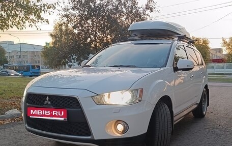 Mitsubishi Outlander III рестайлинг 3, 2011 год, 1 295 000 рублей, 8 фотография