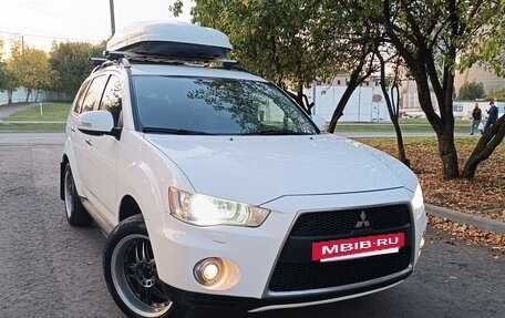Mitsubishi Outlander III рестайлинг 3, 2011 год, 1 295 000 рублей, 9 фотография