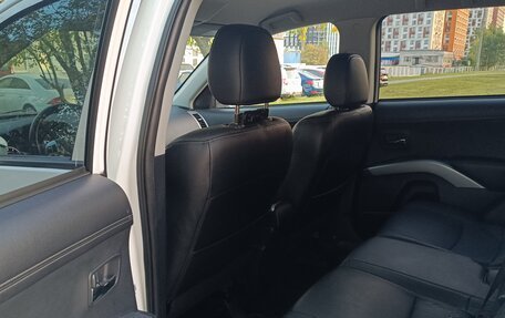 Mitsubishi Outlander III рестайлинг 3, 2011 год, 1 295 000 рублей, 20 фотография