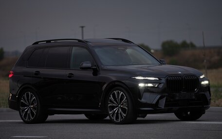 BMW X7, 2023 год, 13 000 000 рублей, 3 фотография