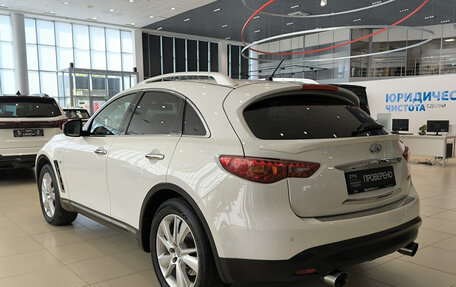 Infiniti QX70, 2014 год, 2 150 000 рублей, 8 фотография