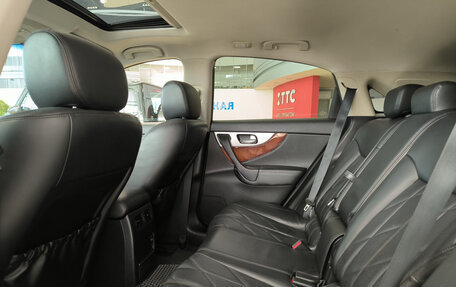 Infiniti QX70, 2014 год, 2 150 000 рублей, 15 фотография