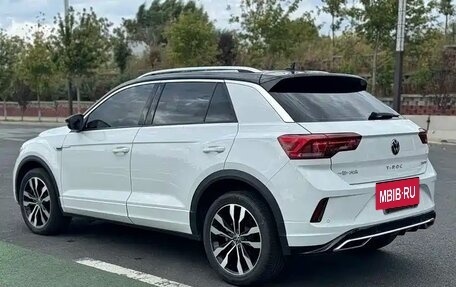 Volkswagen T-Roc I, 2022 год, 1 930 000 рублей, 4 фотография