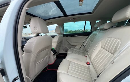Skoda Superb III рестайлинг, 2016 год, 3 100 000 рублей, 12 фотография