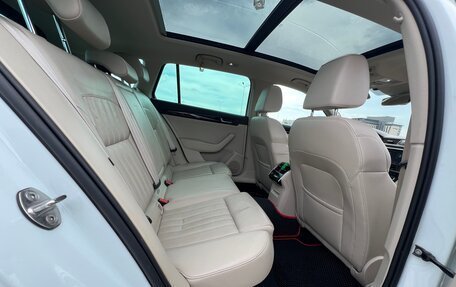 Skoda Superb III рестайлинг, 2016 год, 3 100 000 рублей, 16 фотография