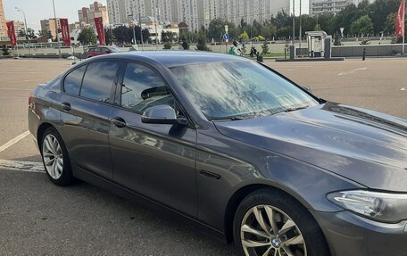 BMW 5 серия, 2016 год, 1 800 000 рублей, 3 фотография