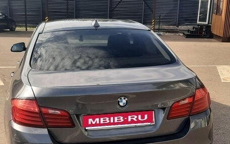 BMW 5 серия, 2016 год, 1 800 000 рублей, 2 фотография