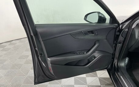 Audi A4, 2018 год, 1 999 000 рублей, 9 фотография