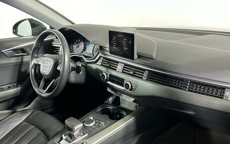 Audi A4, 2018 год, 1 999 000 рублей, 14 фотография