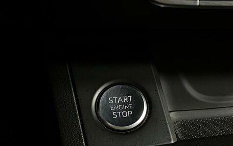 Audi A4, 2018 год, 1 999 000 рублей, 18 фотография