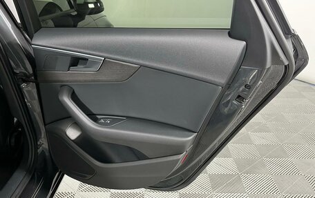 Audi A4, 2018 год, 1 999 000 рублей, 27 фотография