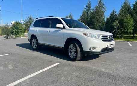 Toyota Highlander III, 2011 год, 2 250 000 рублей, 3 фотография