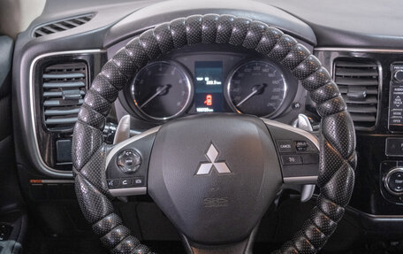 Mitsubishi Outlander III рестайлинг 3, 2012 год, 1 699 000 рублей, 12 фотография