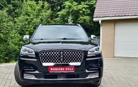 Lincoln Aviator II, 2020 год, 6 850 000 рублей, 1 фотография