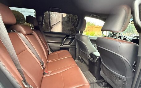 Toyota Land Cruiser Prado 150 рестайлинг 2, 2016 год, 4 899 999 рублей, 3 фотография