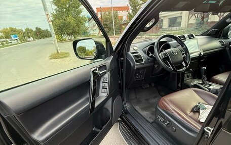 Toyota Land Cruiser Prado 150 рестайлинг 2, 2016 год, 4 899 999 рублей, 7 фотография