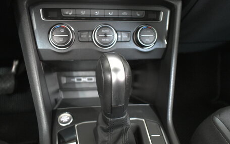 Volkswagen Tiguan II, 2020 год, 1 779 000 рублей, 11 фотография