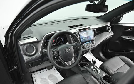 Toyota RAV4, 2019 год, 2 495 000 рублей, 8 фотография