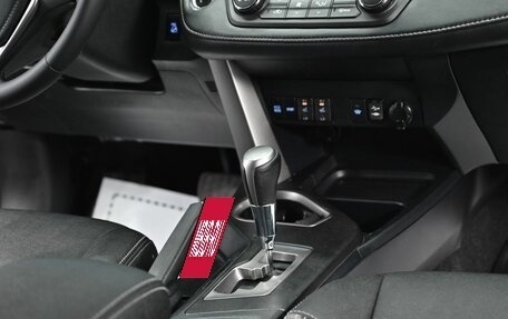 Toyota RAV4, 2019 год, 2 495 000 рублей, 16 фотография