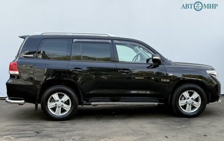 Toyota Land Cruiser 200, 2011 год, 2 400 000 рублей, 4 фотография