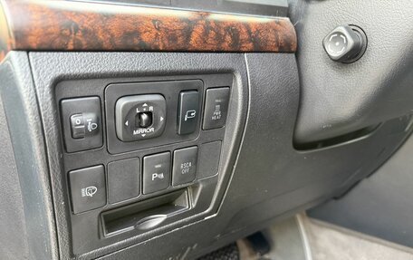 Toyota Land Cruiser 200, 2011 год, 2 400 000 рублей, 14 фотография