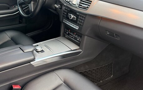 Mercedes-Benz E-Класс, 2013 год, 1 750 000 рублей, 6 фотография