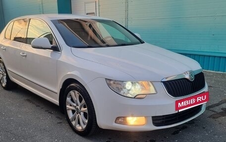 Skoda Superb III рестайлинг, 2011 год, 850 000 рублей, 12 фотография