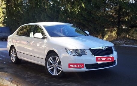 Skoda Superb III рестайлинг, 2011 год, 850 000 рублей, 2 фотография