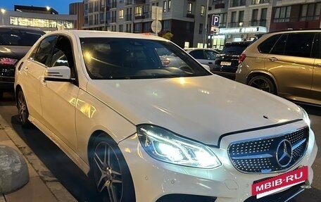 Mercedes-Benz E-Класс, 2013 год, 1 200 000 рублей, 3 фотография