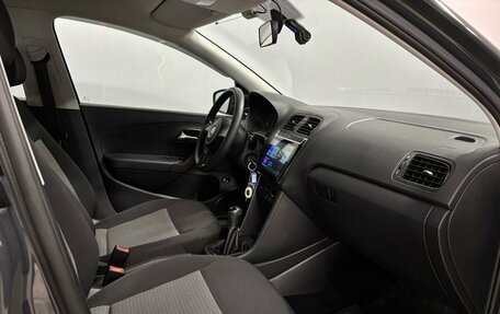 Volkswagen Polo VI (EU Market), 2015 год, 880 000 рублей, 11 фотография