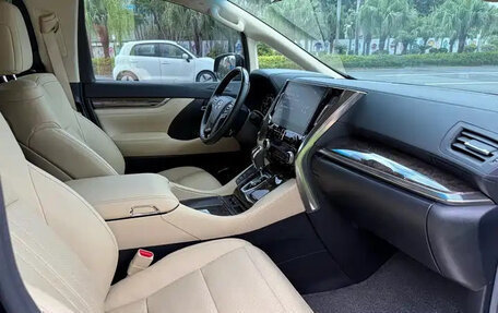 Toyota Alphard III, 2021 год, 9 000 369 рублей, 11 фотография