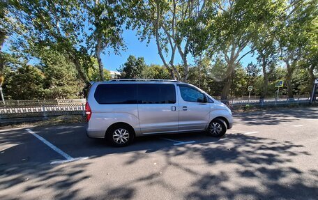 Hyundai Grand Starex Grand Starex I рестайлинг 2, 2016 год, 2 500 000 рублей, 9 фотография