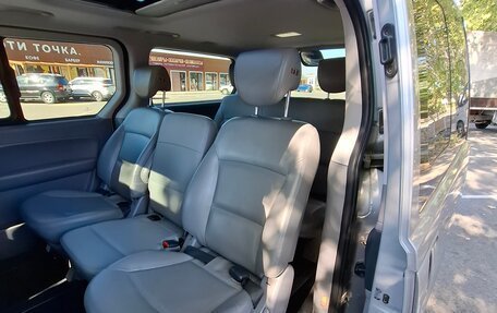 Hyundai Grand Starex Grand Starex I рестайлинг 2, 2016 год, 2 500 000 рублей, 12 фотография