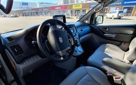 Hyundai Grand Starex Grand Starex I рестайлинг 2, 2016 год, 2 500 000 рублей, 10 фотография