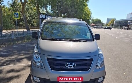 Hyundai Grand Starex Grand Starex I рестайлинг 2, 2016 год, 2 500 000 рублей, 3 фотография