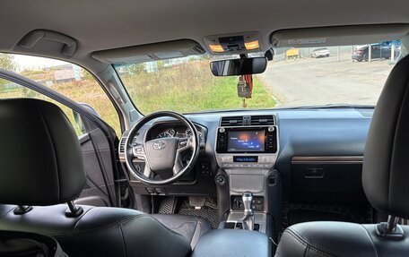 Toyota Land Cruiser Prado 150 рестайлинг 2, 2019 год, 5 000 000 рублей, 8 фотография