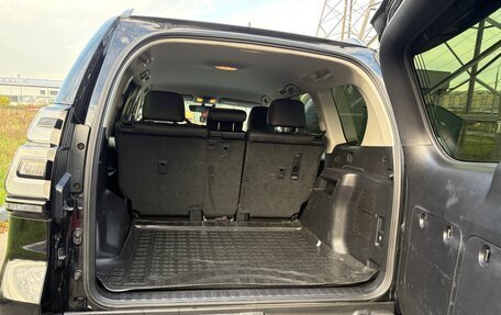 Toyota Land Cruiser Prado 150 рестайлинг 2, 2019 год, 5 000 000 рублей, 24 фотография