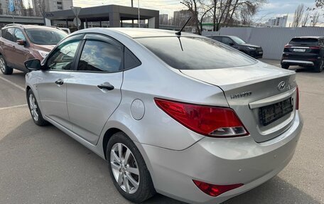 Hyundai Solaris II рестайлинг, 2015 год, 830 000 рублей, 9 фотография