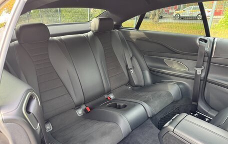 Mercedes-Benz E-Класс, 2018 год, 3 980 000 рублей, 14 фотография