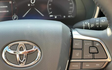 Toyota Highlander, 2025 год, 5 300 000 рублей, 16 фотография