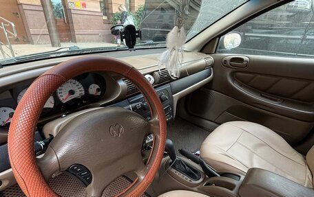 Dodge Stratus II, 2002 год, 270 000 рублей, 9 фотография