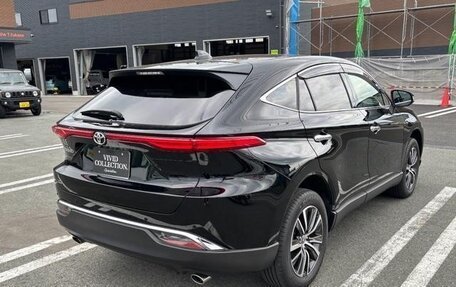 Toyota Harrier, 2022 год, 3 100 000 рублей, 5 фотография