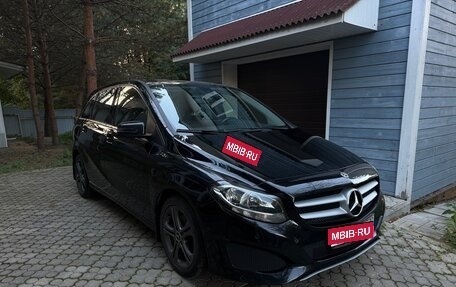 Mercedes-Benz B-Класс, 2015 год, 1 800 000 рублей, 1 фотография